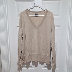 New GAP Women's Cream V-Neck Sweater